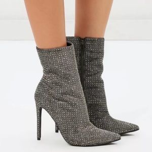 Steve Madden WIFEY cardi B stellito ankle boots 9 silver